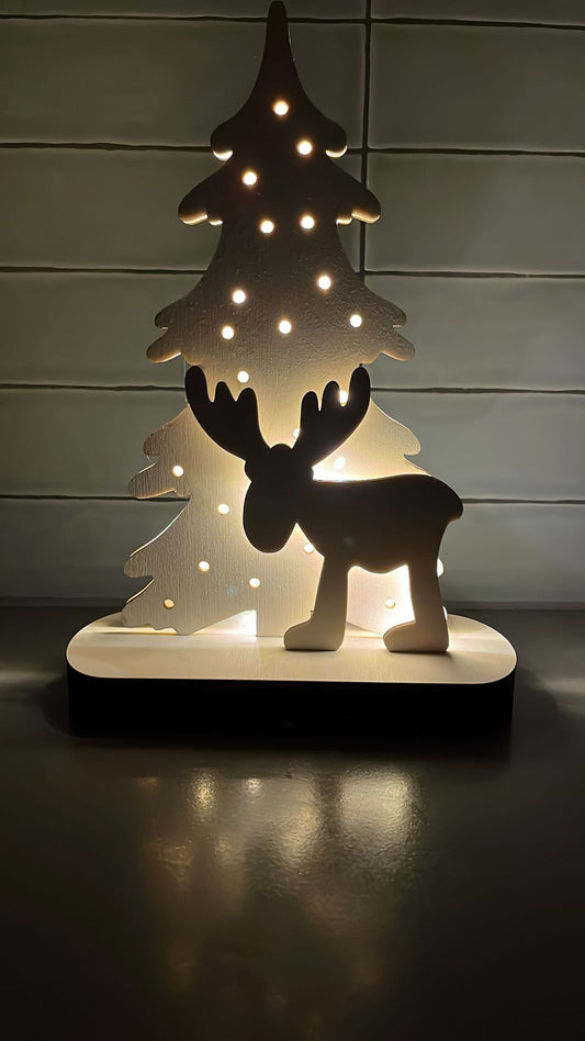 Kerstboompje met rendier en ledverlichting